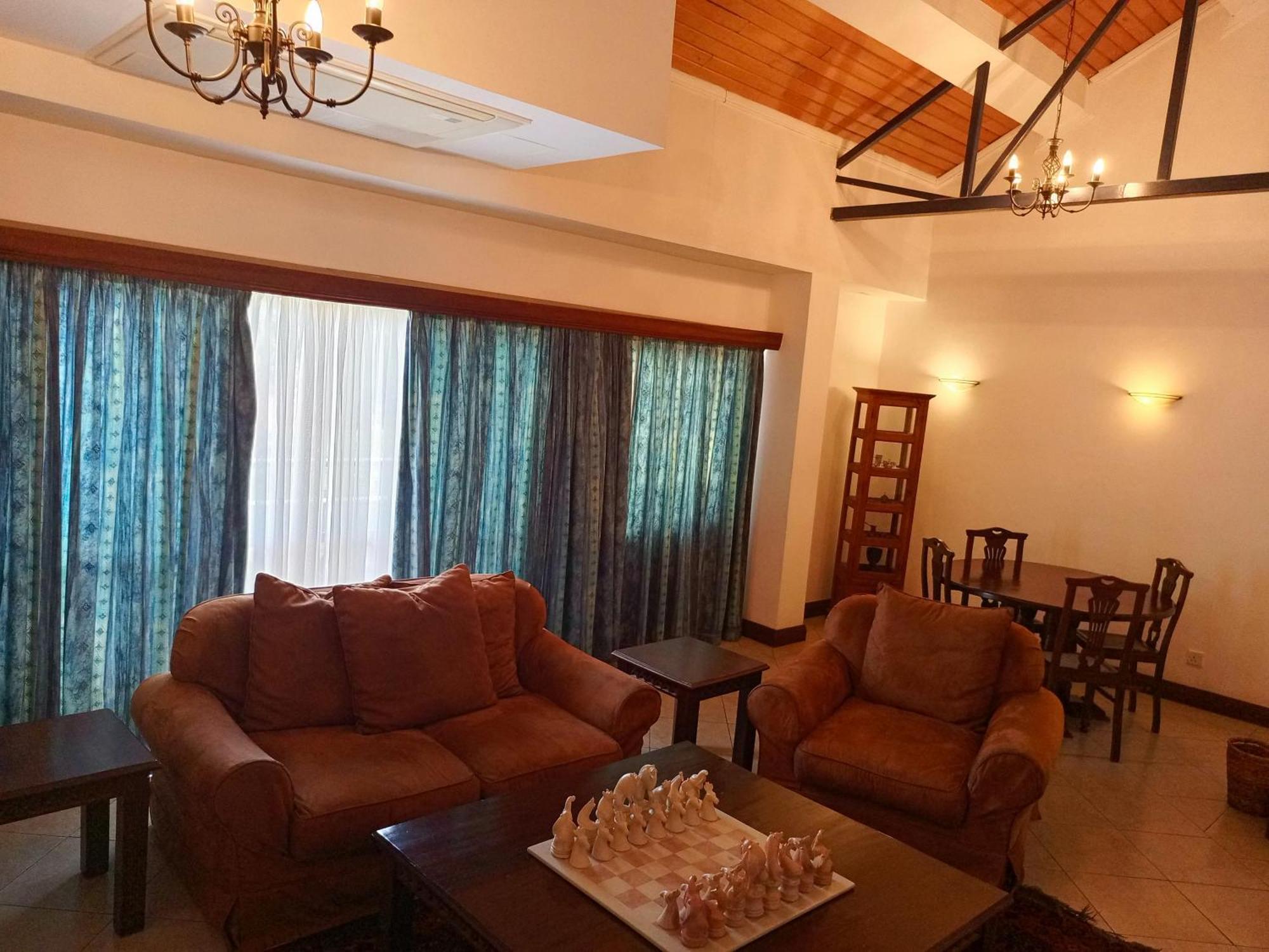 Standard Room 2 Single Bed 21Sqm Air Conditionned Room Service Tea Coffee Flat Screen Tv,1658773600:JPEG